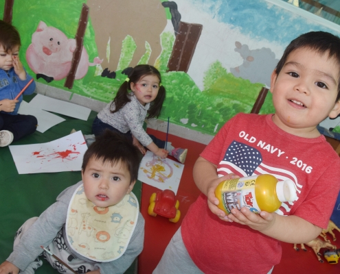 pelvin niños niños pintando